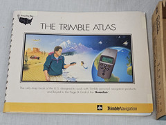 TRIMBLE NAVIGATION SCOUT GPS 17319 WITH CASE MANUAL & TRIMBLE ATLAS