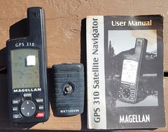 MAGELLAN GPS 310 HANDHELD GPS SATELLITE RECEIVER – W/ Manual – Tested Working