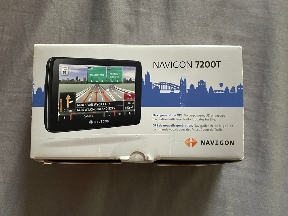 NAVIGON 7200T Automotive Navigation Unit GPS Open Box UNTESTED FOR PARTS