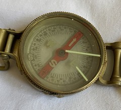 Vintage Lensatic Engineer Directional Compass Brass/Military? Liquid Filled Edge