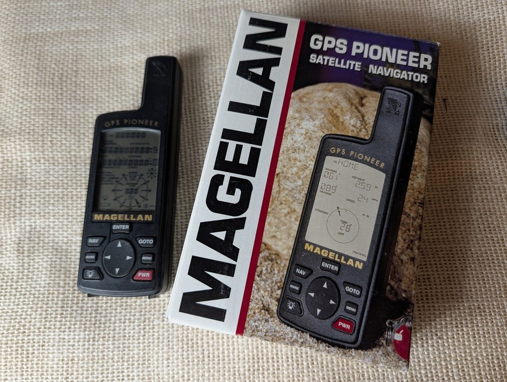 Magellan GPS Pioneer Satellite Navigator Model 63000 In Box Working