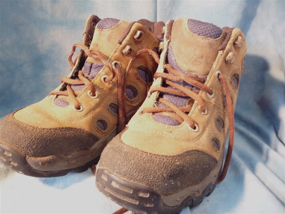 OUTDOOR GEAR Women’s Trail Crest HIKING BOOTS pre-owned US Sz 8