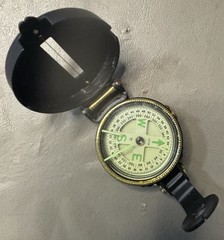Vintage W.F.S Engineers’ Lensatic Compass For Scouts Hunters Fisherman Campers