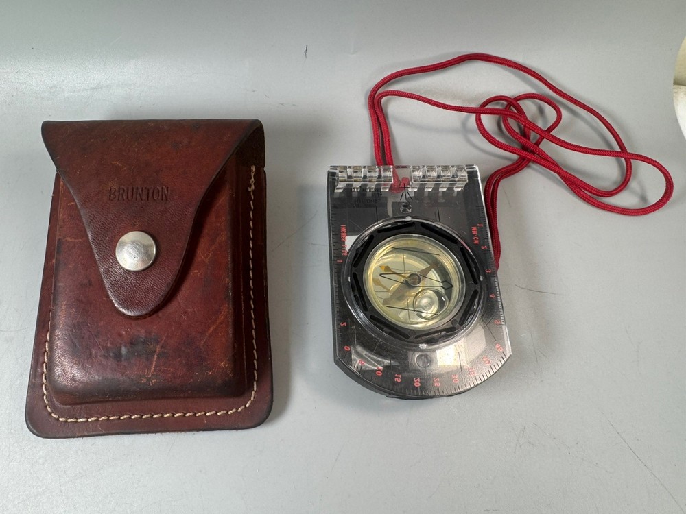 RARE Brunton Model 8040 Compass Clinometer w/ Leather Case USA Vintage