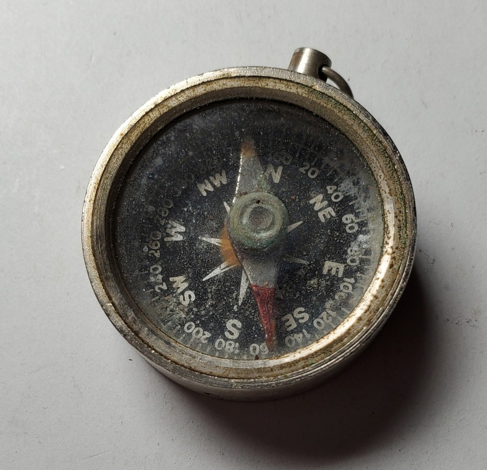 Vintage Compass 3.5cm In Diameter Metal Case