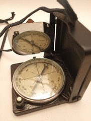 Magnetic Compass Leather Carry Case Signal Mirror Included Instructions