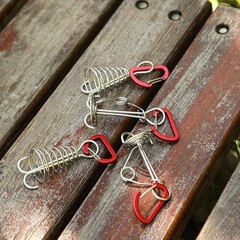 AYXSEE Outdoor Tent Pegs 11 x 3.3cm and 11 x 4.5cm Aluminum Stainless Steel Red