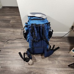 Eureka GetAway 3900 Intrenal Frame 28″ Hiking Camping Backpack w/ Rain Cover