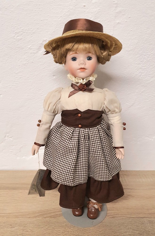 Guild Craft Dollhouse Porcelain Doll 40cm With Tags Original