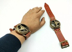 Vintage Old style WWII Military Wrist Watch Brass Round Sundial Compass Watch