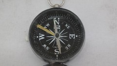 Vintage Flip Lid Compass Pendant 1 3/4″ LW2