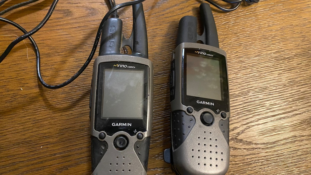 Two Garmin Rino 530HCx Handheld GPS Bundle 2 Way Radio W/ Charger Free Shipping