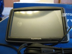 TOMTOM XXL 550 TM Portable GPS Navigator Lifetime Traffic & Maps Edition