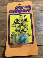 Vintage Lot – Hunter Sportsman Pin On Compass Hiking – In Package Brass Pin USA