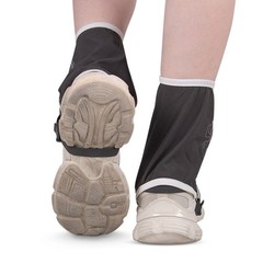 Reliable Waterproof Gaiters for Snowy Conditions During Outdoor Activities