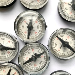 Fun Lot of 36 Mini Compass Toys – Party Favors for All Ages