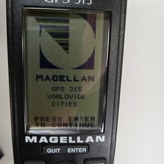MAGELLAN GPS 315 with User Manual and Case and New Batteries