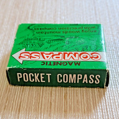 Vintage Nesco Pocket Compass in Original Box