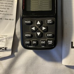 Lowrance GlobalMap 100 Marine Handheld GPS Receiver – Tested, Works.