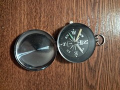 Vintage japan made Flip Lid Compass. Great shape vintage compass