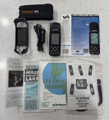 Lowrance GLOBALNAV 212 GPS Hunting Camping Compact Navigational Handheld