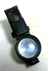 TRAVELING MINI COMPAS MIRROR MAGNIFIER
