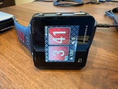 Motorola MOTOACTV 8GB GPS Sports Watch and MP3 Player – Golf GPS Watch