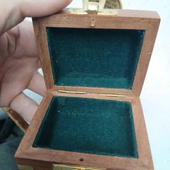 God’s Way Brass Compass, Psalm 32:8 Brass Compass W. Wooden Brass Inlay Box