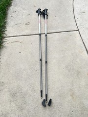Set of High Gear Trekking Poles 110-135CM .. 13R