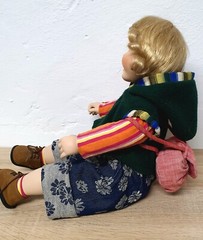 Oncrown Artist Doll 2003 83/777 Porcelain Collector Doll 38cm Original Outfit