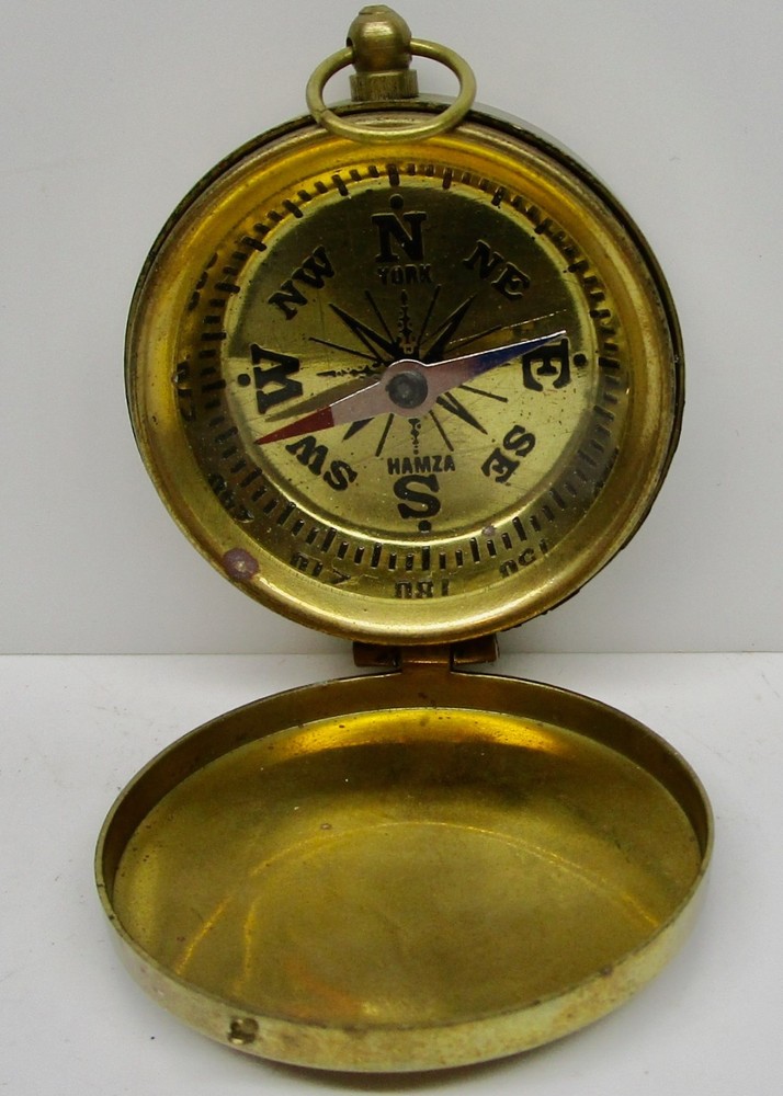 Vintage York Hamza compass in brass case with hinged lid 1 3/4″ round