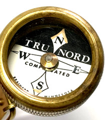 Vintage Brass Tru Nord Compensated Compass, Locking PinClip Brainerd. Free Ship