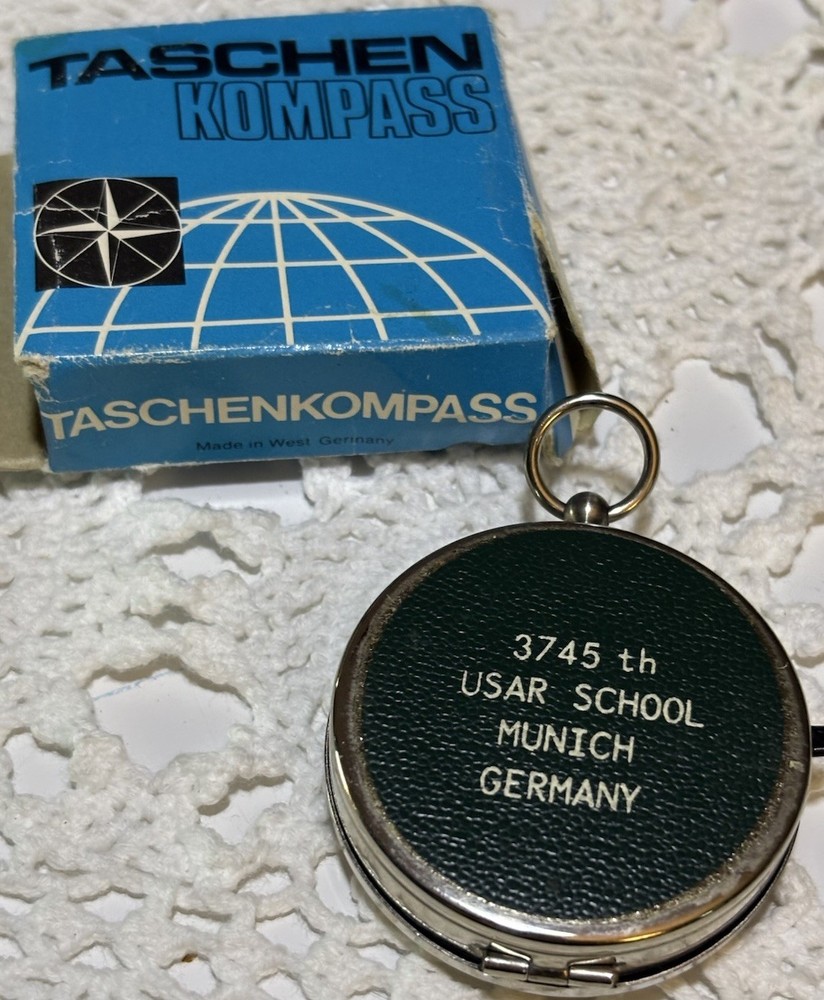 Taschen Kompass Compas W Original Box 3745th USAR SCHOOL MUNICH GERMANY Vtg