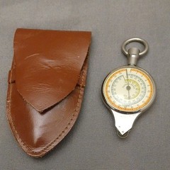 Metal Pocket Compass with Leather Pouch/Case for Hiking, Silver/Brown
