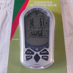 New Coleman Electronic Digital Compass Model 814-670T Temp Time Date Alarm