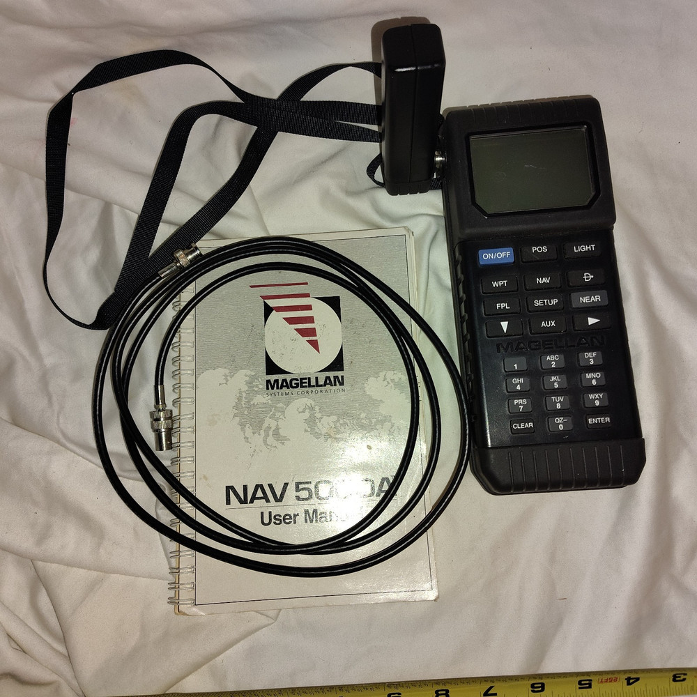 Magellan GPS NAV 5000A Handheld GPS for Aviation with handbook & bnc cable