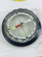 Two Vintage Map Hiking Backpacking Compass Sold for Parts/Repair – air bubble