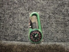Green COMPASS / BACKPACK CLIP / KEYCHAIN 3″