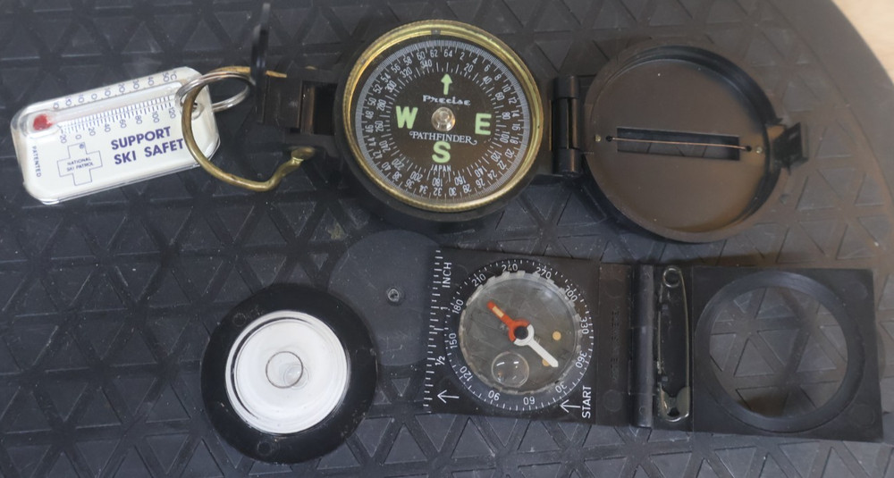 Vintage Silva Huntsman Sun Watch Sweden W/ Pathfinder Engineer Compasses Bubble