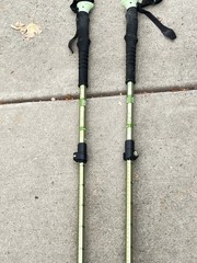 Set of ele men terre Aluminum Trekking Poles 110-135CM .. 79