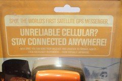 NIB SPOT 1 Handheld Personal GPS Satellite Outdoor Messenger/Tracker NEW!