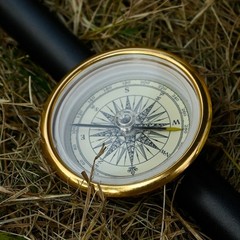 Retros Golden Aluminum Compasses Accurate Direction Finding Tool Light weight