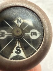 Vintage Marbles Gladstone Mich. Black Face Brass Pin Compass 🧭