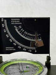Multifunctional luminous dial Waterproof and fog-proof Accurate military compass