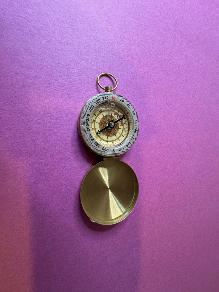Portable Compass Fluorescence Flip Open Compass Brass
