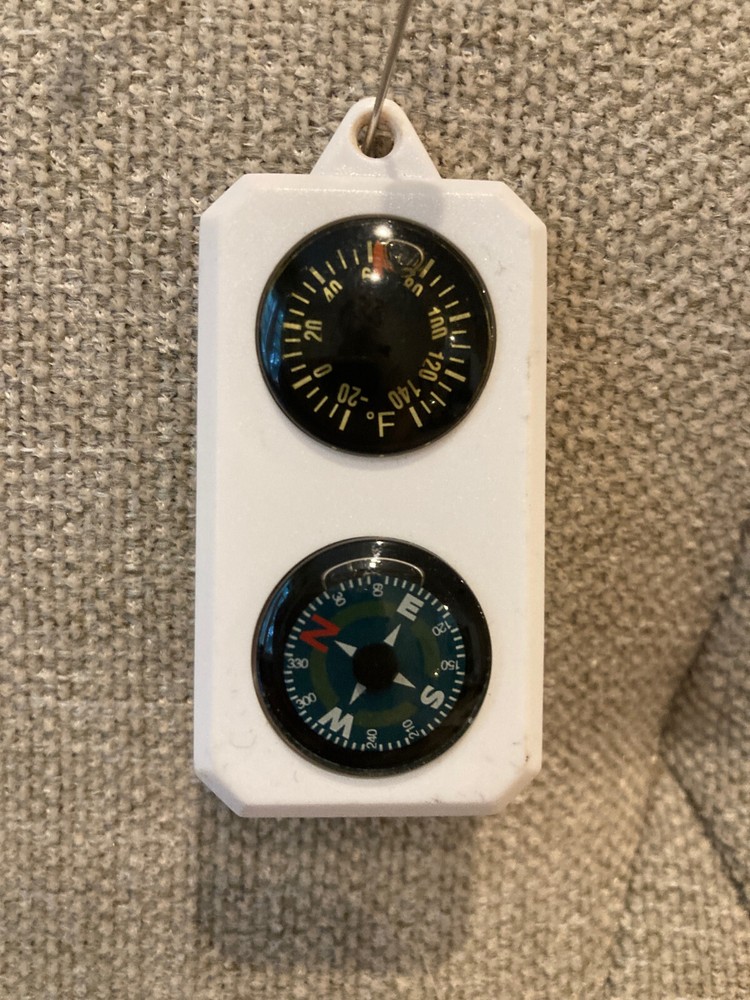 Bose Speakers Compas Key Chain 2″ EUC