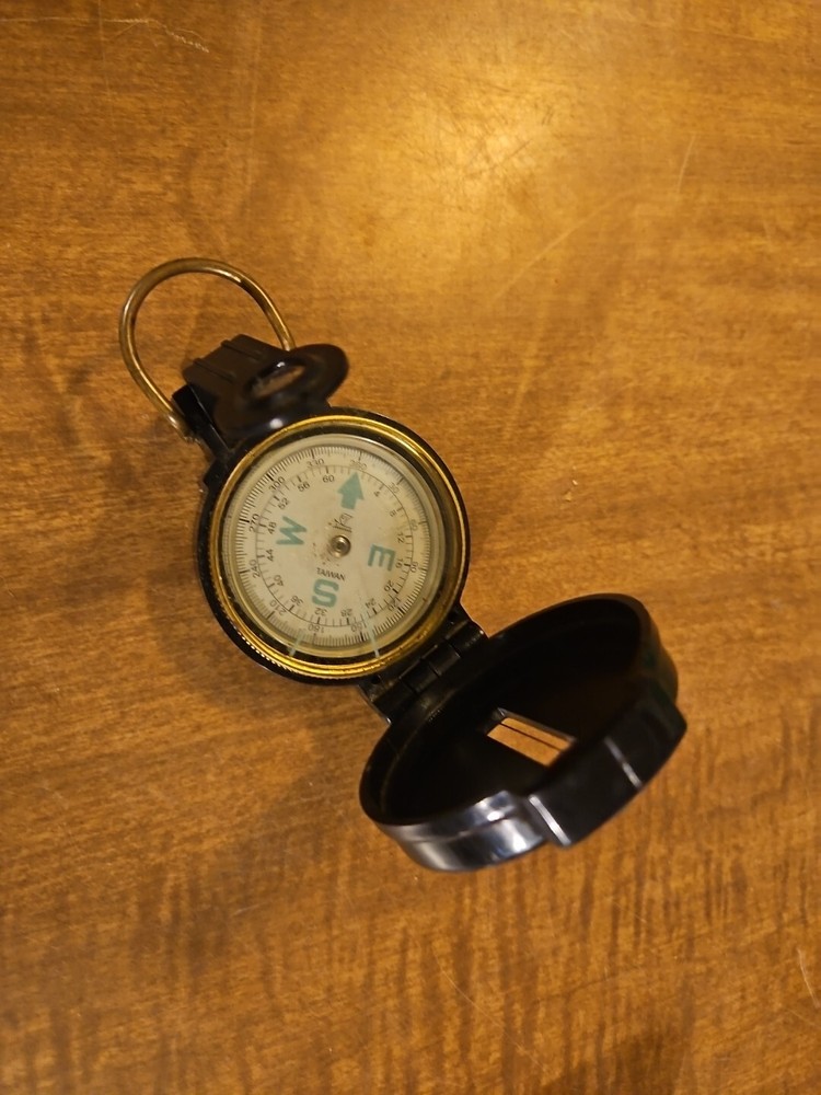 Engineer Lensatic Directional Compass 2″ Made in Taiwan Vintage Neat History