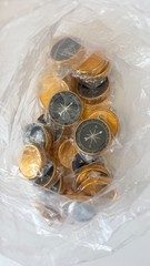 New Individually Wrapped Small Gold Aluminum Compass – 25 Pieces