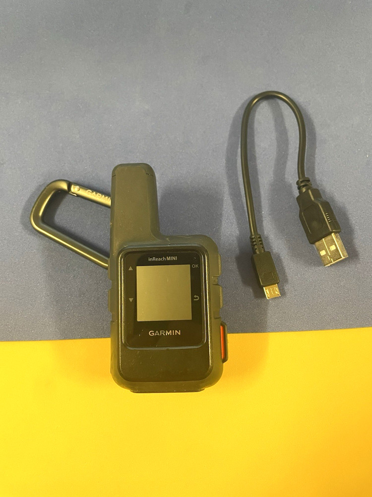 Garmin inReach Mini, Lightweight and Compact Satellite Communicator (NO SERVICE)