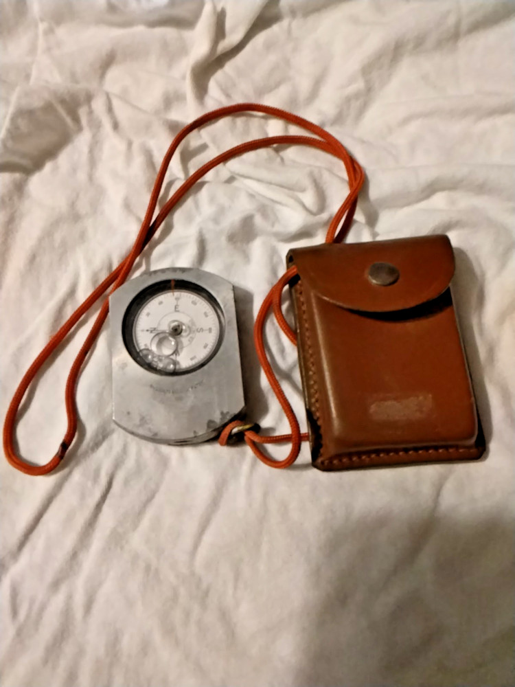 Vintage survey citing compass Suunto KB14-360 compass With leather Case tether